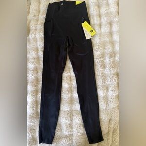 All in Motion Black High Rise Leggings XS | Side Pockets | New with Tags